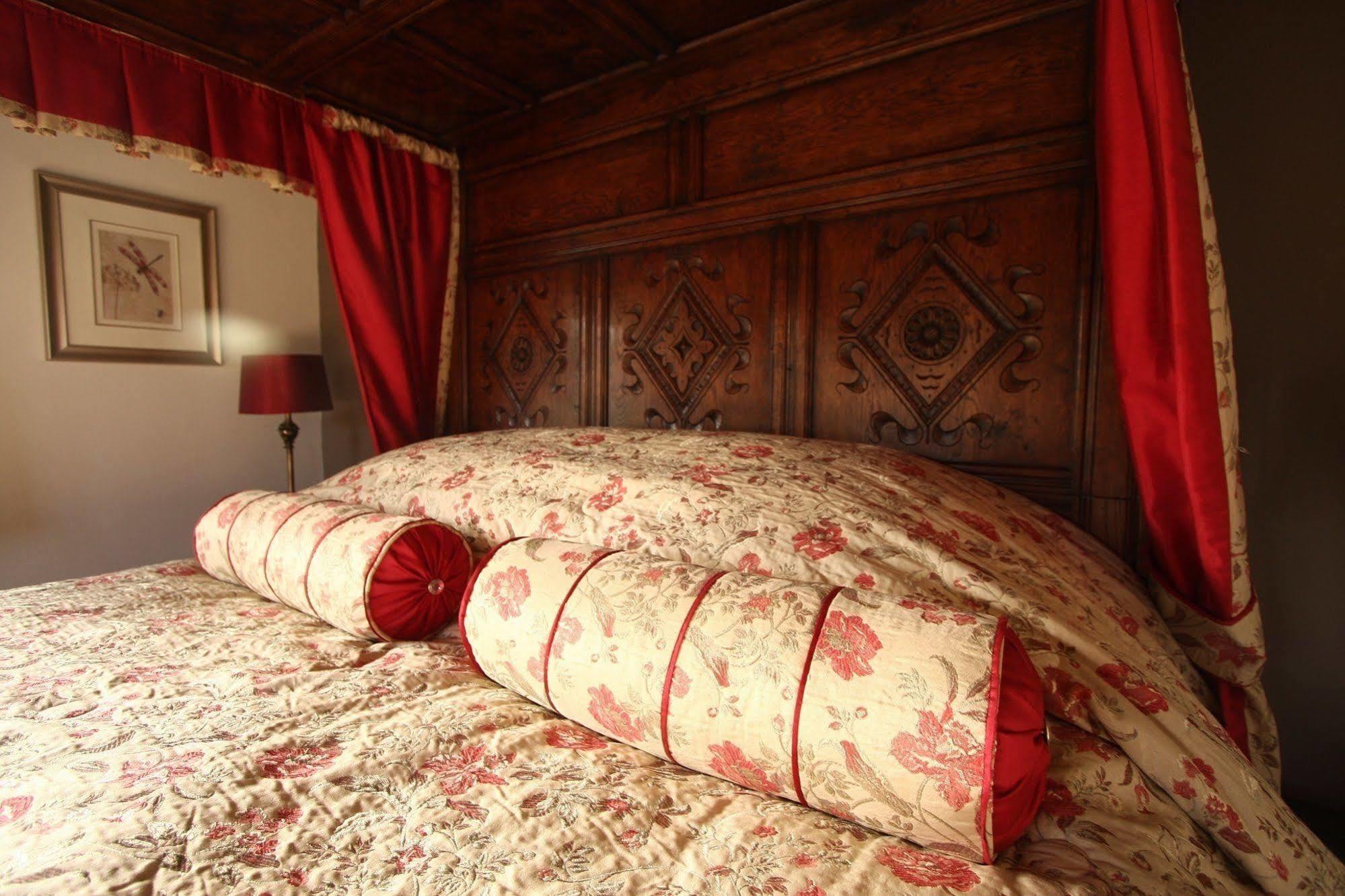The Oxenham Arms Hotel Devon South Zeal Екстер'єр фото
