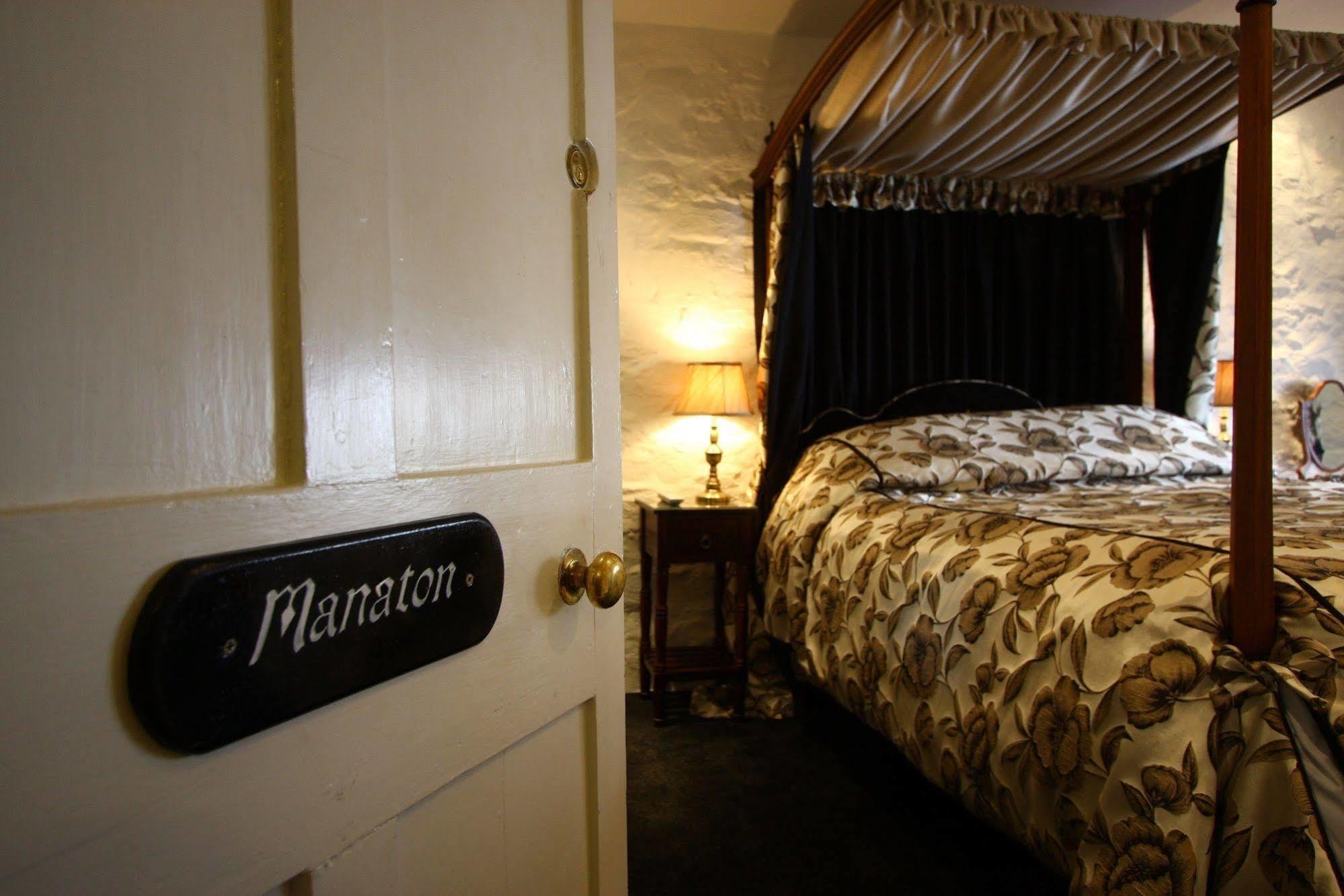 The Oxenham Arms Hotel Devon South Zeal Екстер'єр фото