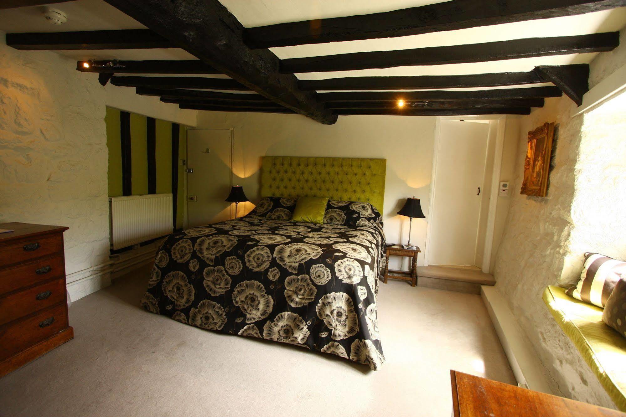 The Oxenham Arms Hotel Devon South Zeal Екстер'єр фото