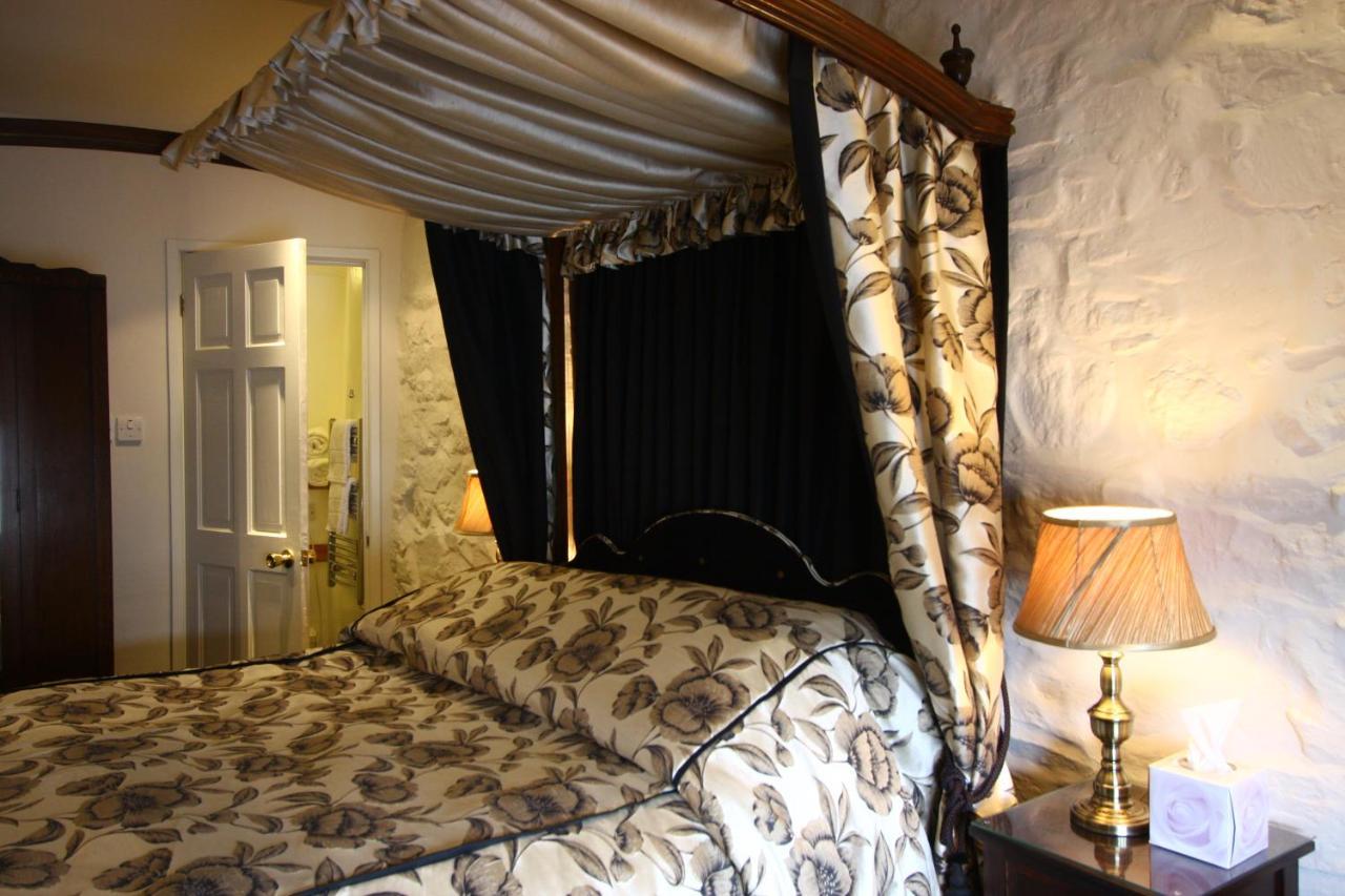 The Oxenham Arms Hotel Devon South Zeal Екстер'єр фото
